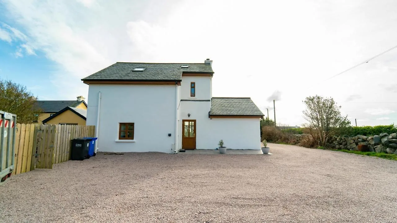 Stylish, Spacious Sea View House Villa Galway Holiday home